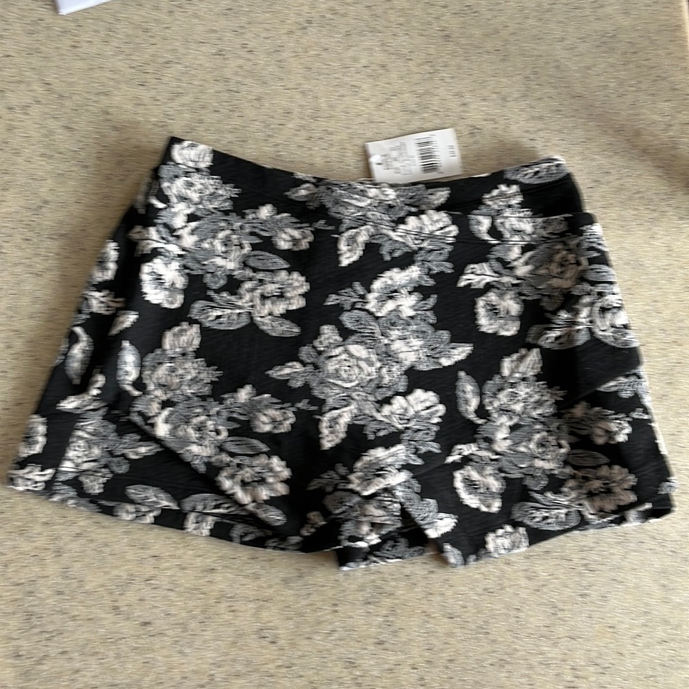 S.o.r.a.d skorts
